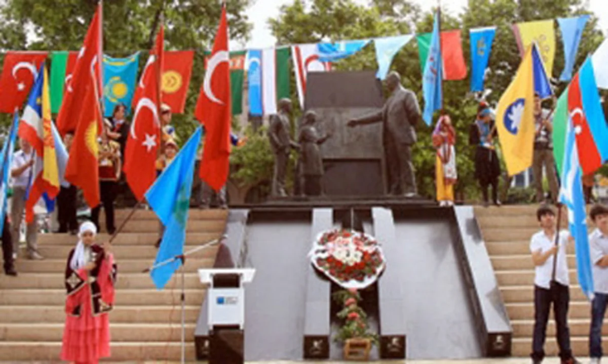 ​Azərbaycanlı şagirdlər Türkiyədə uşaq festivalına qatılıb