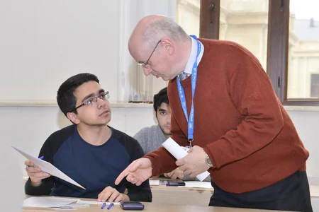 Britaniyalı müəllimlər BANM-də qış semestrinin imtahanlarını keçirir