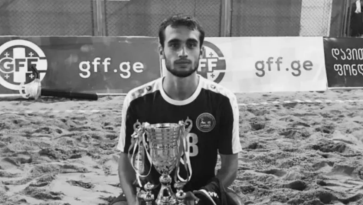 Qazaxıstan millisinin futbolçusu faciəvi şəkildə ölüb
