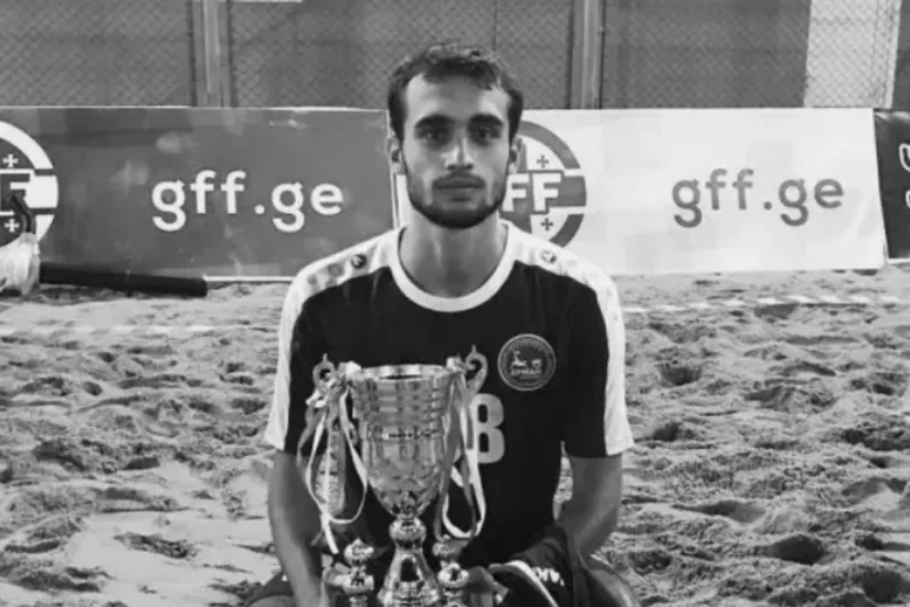 Qazaxıstan millisinin futbolçusu faciəvi şəkildə ölüb