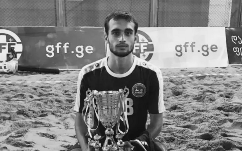 Qazaxıstan millisinin futbolçusu faciəvi şəkildə ölüb