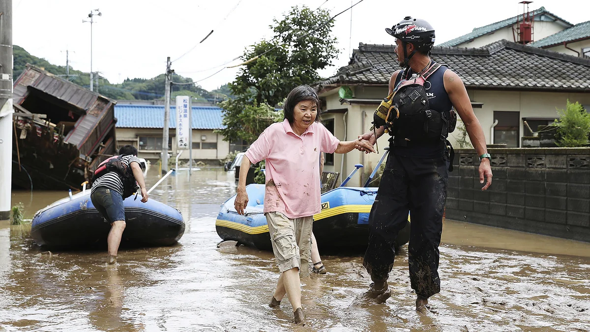 Heavy rain lashes western Japan, leaving 1 dead, 2 missing