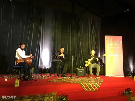 Azərbaycan musiqiçisi Fransada keçirilən Sülhü yaşadaq festivalına qatılıb - FOTO