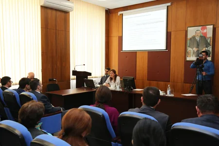 “Media və təhsil dialoqu: peşəkarlığın inkişafı” mövzusunda IV təlim konfransı keçirilib