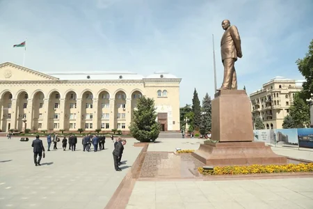 Gəncədə Heydər Əliyevin 100 illik yubileyinə həsr olunmuş regional konfrans keçirilib