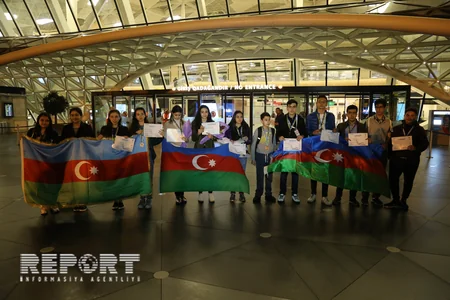 Azərbaycan məktəblilərinin robotları InfoMatrix beynəlxalq müsabiqəsində qızıl medal qazanıb - FOTO - VİDEO - YENİLƏNİB