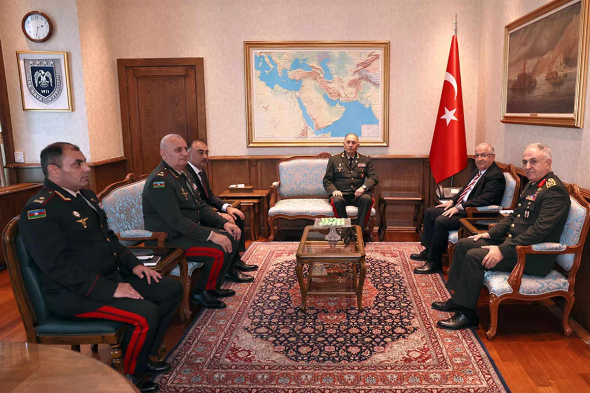 Kərim Vəliyev Türkiyənin müdafiə naziri ilə regional təhlükəsizlik məsələlərini müzakirə edib - YENİLƏNİB