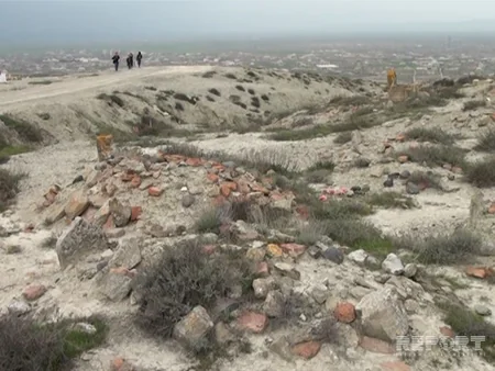 Kürsəngi dağında gümüş pul və qədim əşyalar tapılıb - FOTOREPORTAJ