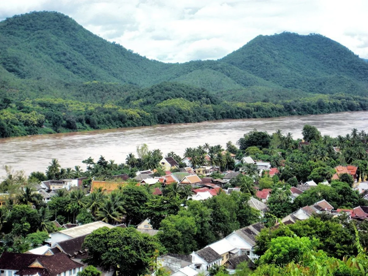 Dam collapses in Laos: hundreds missing