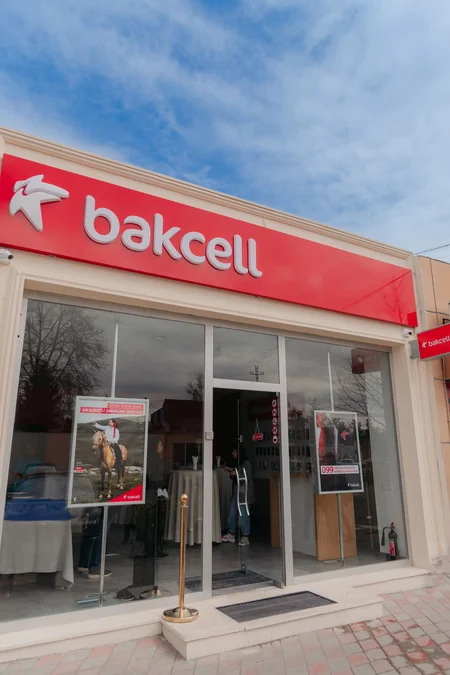 ​​​​​​​“Bakcell”in yeni konsept mağazası Bərdədə