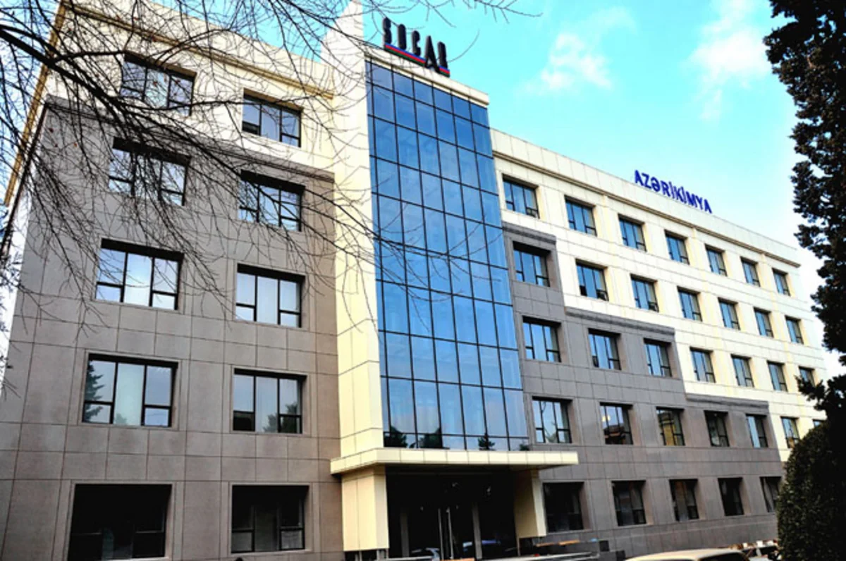 “Azərikimya” yeni anbarların inşasına başlayıb