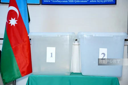 Azərbaycanda növbədənkənar prezident seçkiləri üzrə səsvermə başlayıb