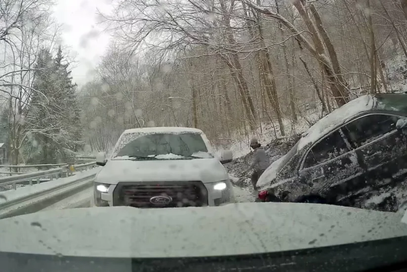 ABŞ-da güclü qar avtoqəzaya səbəb olub, 2 nəfər ölüb