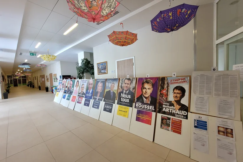 В Баку открылся избирательный участок для граждан Франции
