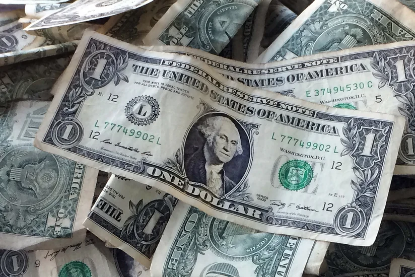 Capital outflow from Azerbaijan exceeds $2B in three quarters