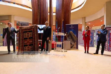 Avropa Şurasının mənzil-qərargahında Azərbaycan xalçalarının sərgisi keçirilir 