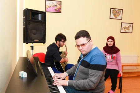 Gözdən əlilliyi olan 50 nəfərə sosial reabilitasiya və bərpa xidmətləri göstərilib