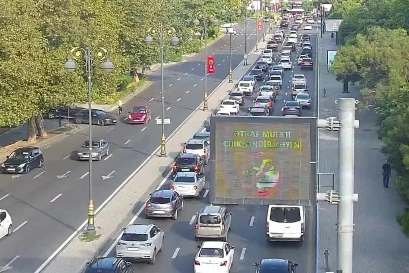 Bakının bir sıra yollarında tıxac yaranıb