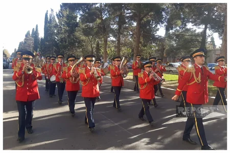 Gəncədə Zəfər Günü münasibətilə hərbçilərin yürüşü keçirilir