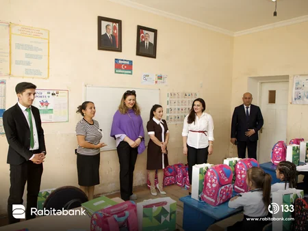 Rabitəbankdan Ümumdünya Kitab Günündə Ağdam kənd məktəbinə dəstək