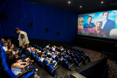 CinemaPlus приступил к показу фильма Мальчишник в Европе