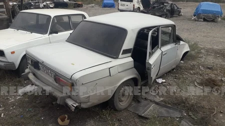 Yük və minik maşınları toqquşdu: ata öldü, oğlu ağır yaralandı
