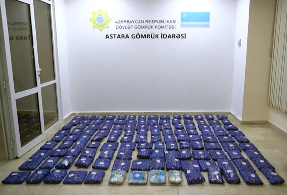 İrandan Rusiyaya aparılan alma yüklü avtomobildə külli miqdarda narkotik aşkarlanıb