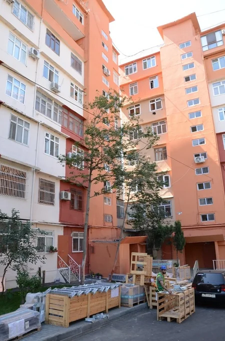 Bakıda yeni liftlərin quraşdırılması davam edir