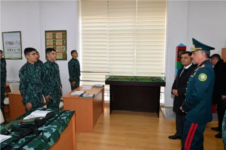DSX rəisi azad edilən ərazilərdə sərhədlərin müdafiəsi üçün görülən işlər barədə Özbəkistanı məlumatlandırıb