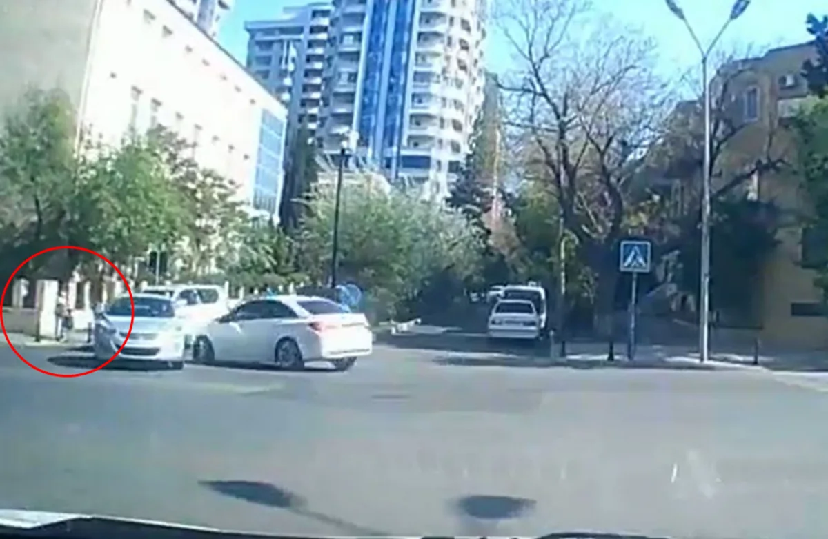 Bakıda ana və övladları ölümdən son anda qurtuldu - VİDEO