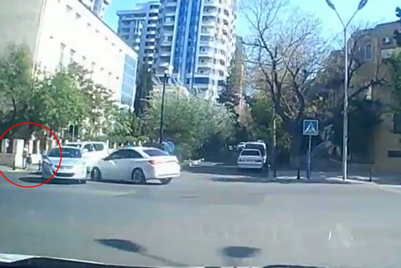 Bakıda ana və övladları ölümdən son anda qurtuldu - VİDEO