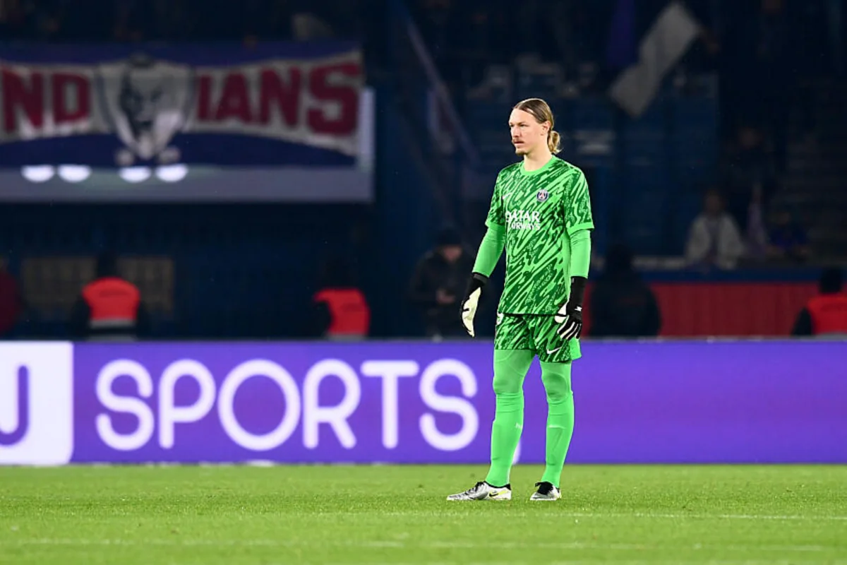 Qalatasaray PSJ-nin qapıçısı üçün danışıqlara başlayıb