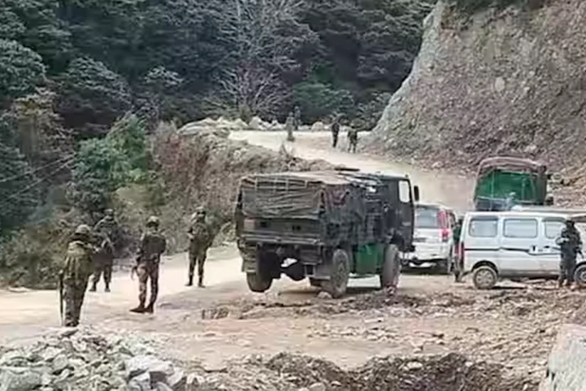 В Кашмире в ДТП погибли пять индийских военных