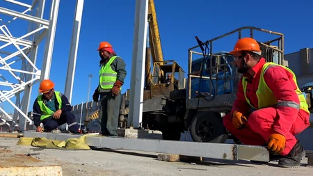 Xocəsəndə yeni yerüstü piyada keçidi tikilir