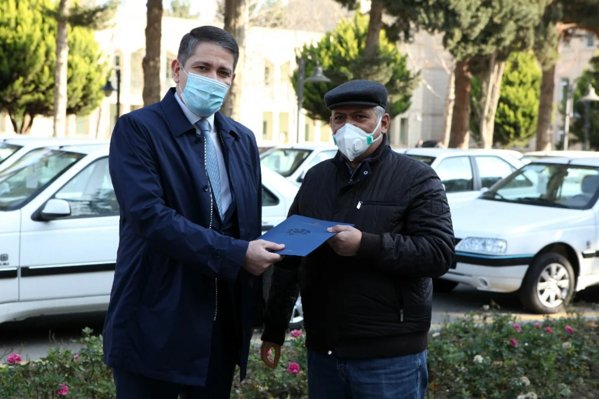 100-dək əlilə avtomobil verildi