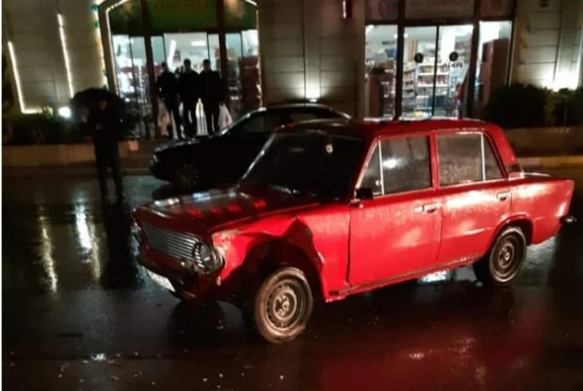 Cəlilabadda iki minik avtomobili toqquşdu - FOTO