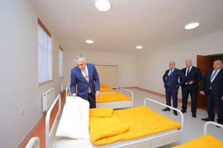 Ordubadda Azadkənd tam orta məktəbi istifadəyə verilib