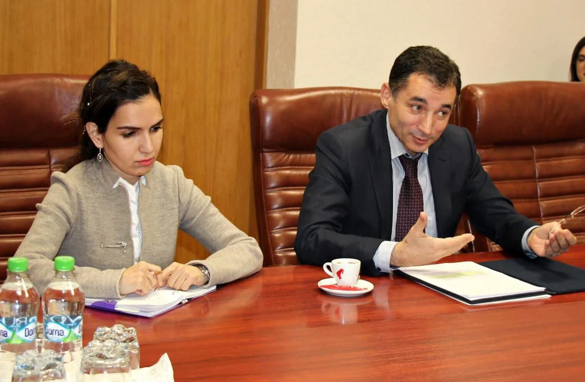 Azərbaycan səfiri Moldovanın iqtisadiyyat naziri ilə görüşüb
