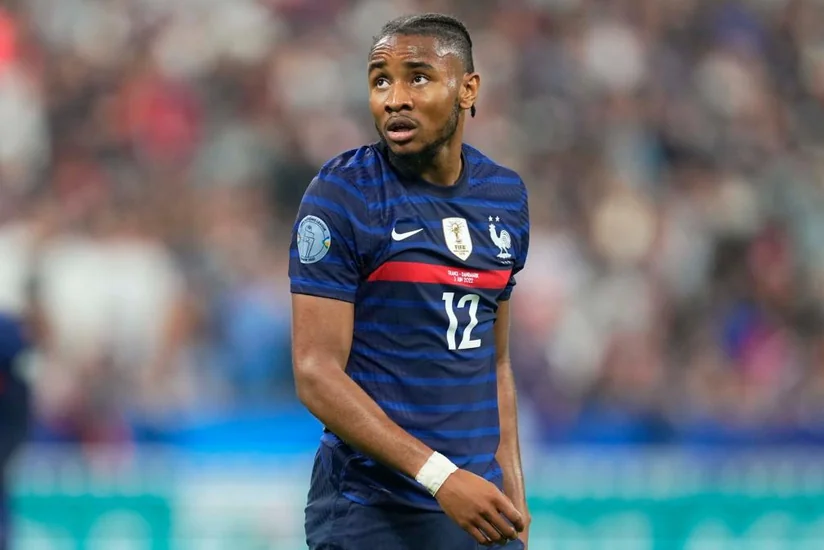 Chelsea in talks to sign French midfielder