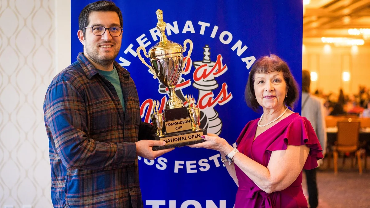 Азербайджанский шахматист одержал победу на турнире в США