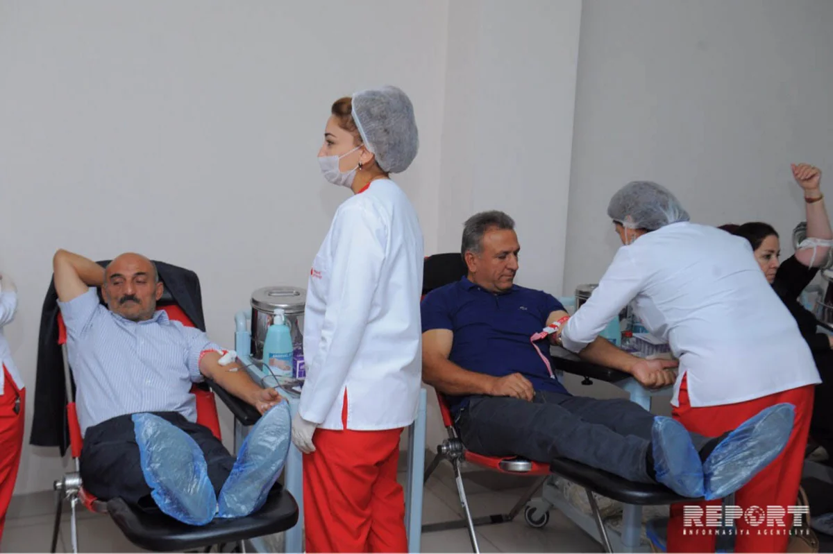 Aşura günü münasibətilə Azərbaycanın məscid və ziyarətgahlarında 3827 nəfər qan verib  - FOTO - YENİLƏNİB-2