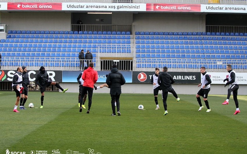 Neftçi koronavirusa görə məşqləri ləğv etdi