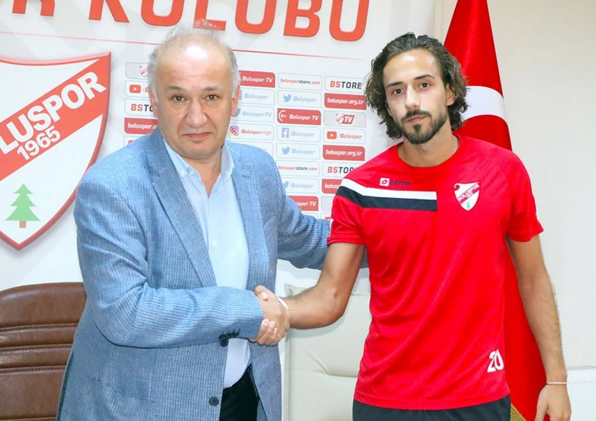 Azərbaycan millisinin futbolçusu Türkiyə klubu ilə müqavilə bağlayıb