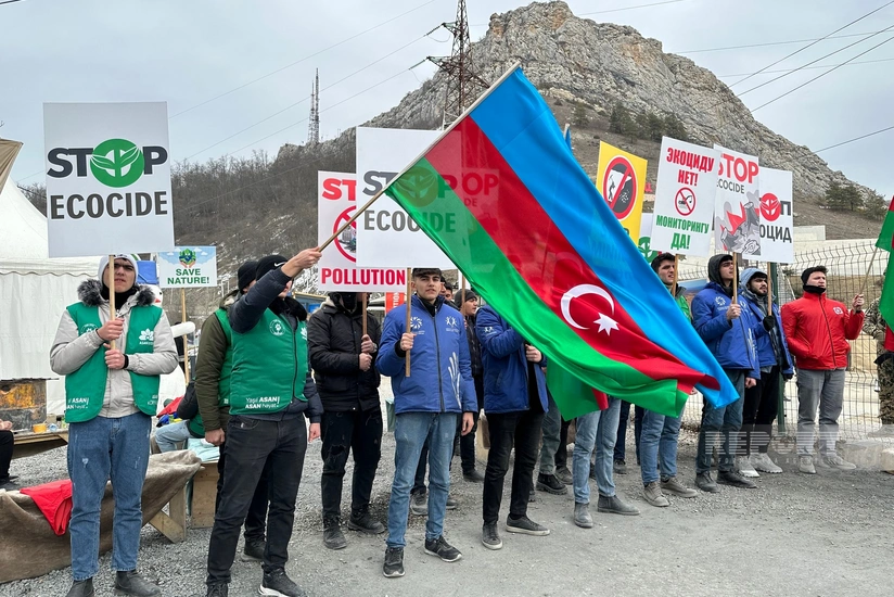 На дороге Ханкенди-Лачын продолжаются протесты, активисты призывают положить конец экотеррору