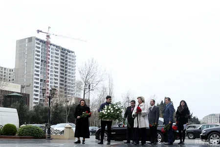 Russian Commissioner for Human Rights visits Memorial to Khojaly victims - PHOTO