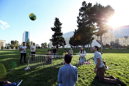 “Hands Art” sosial biznesinin təşkilatçılığı ilə İnkluziv voleybol və piknik görüşü keçirilib - VİDEO