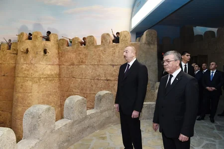 President Ilham Aliyev visits memorial complex People's memory’ in Ashgabat