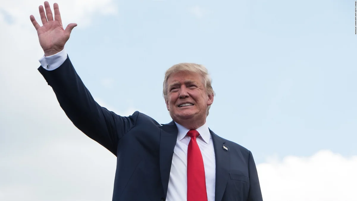 Trump's approval rating reaches its highest level