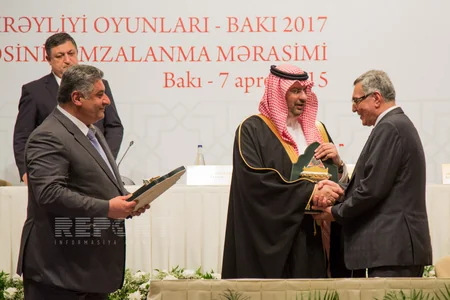 Azərbaycanın IV İslam Həmrəyliyi Oyunlarına ev sahibliyi etməsi ilə bağlı müqavilə imzalanıb