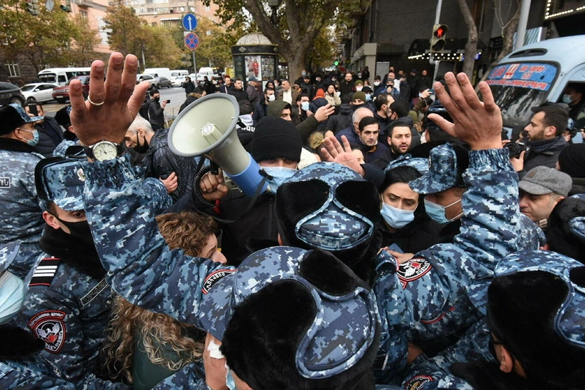 Ermənistanda real vəziyyət: aciz hakimiyyət, çaşqın cəmiyyət